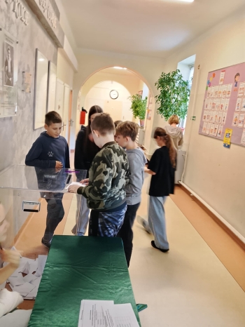 558664234_1269170805010704_7375113924314955115_n