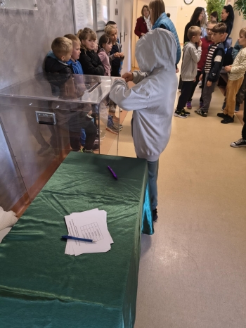 558843780_1269170448344073_3246102524860969257_n