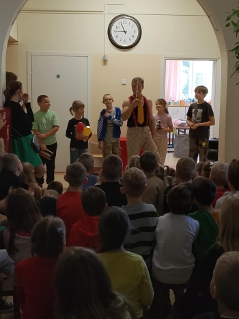 577310196_1298748575386260_7975848596214126687_n