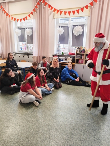 590487716_1321891733071944_3021082216923493520_n